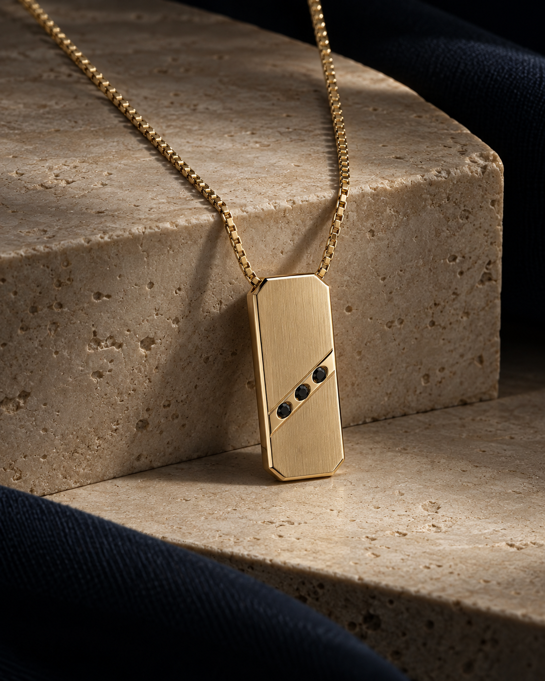 NUA MEN Line Tag Pendant